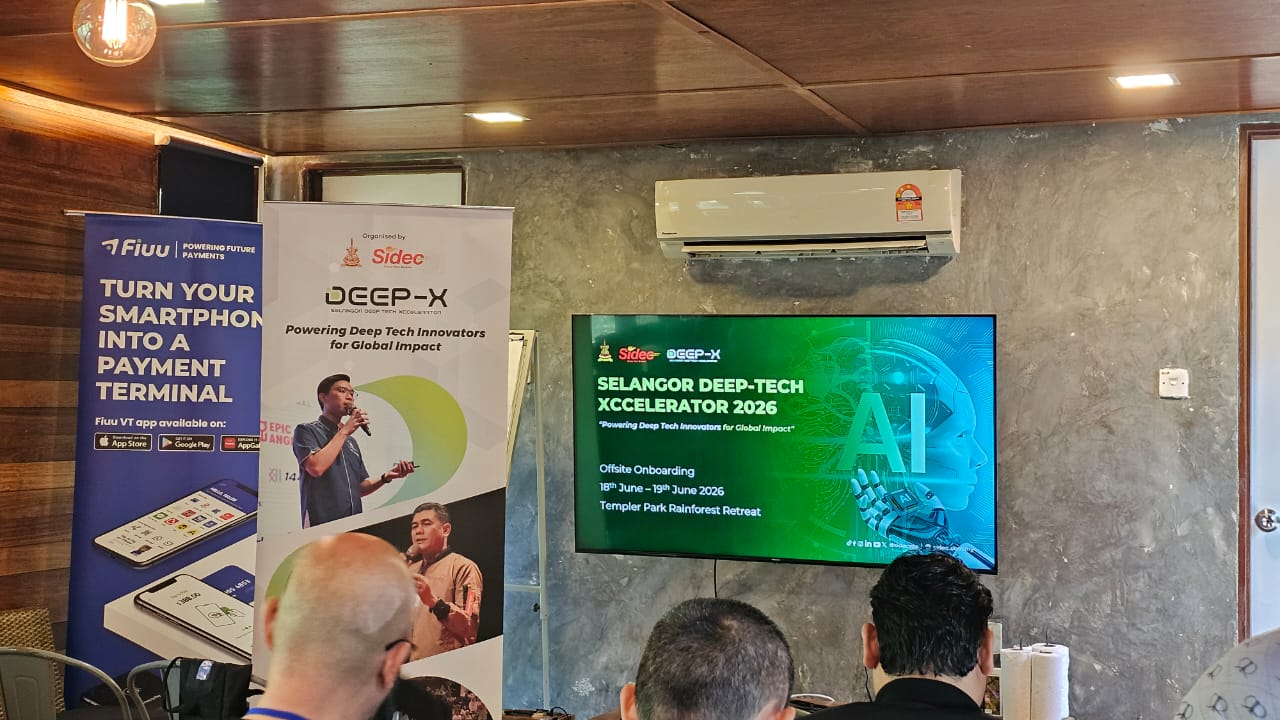 Deep-X 2026 Offsite Onboarding opening session at Templer Park Rainforest Retreat with SIDEC and Fiuu banners