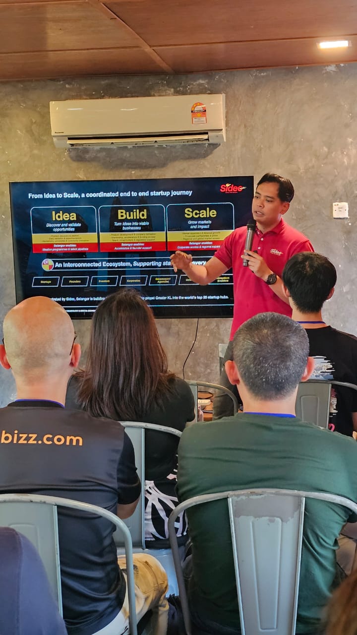 Salman Ahmad, Head of Startup and Digitalization at SIDEC, presenting the Idea to Build to Scale startup journey framework at Deep-X 2026 Onboarding