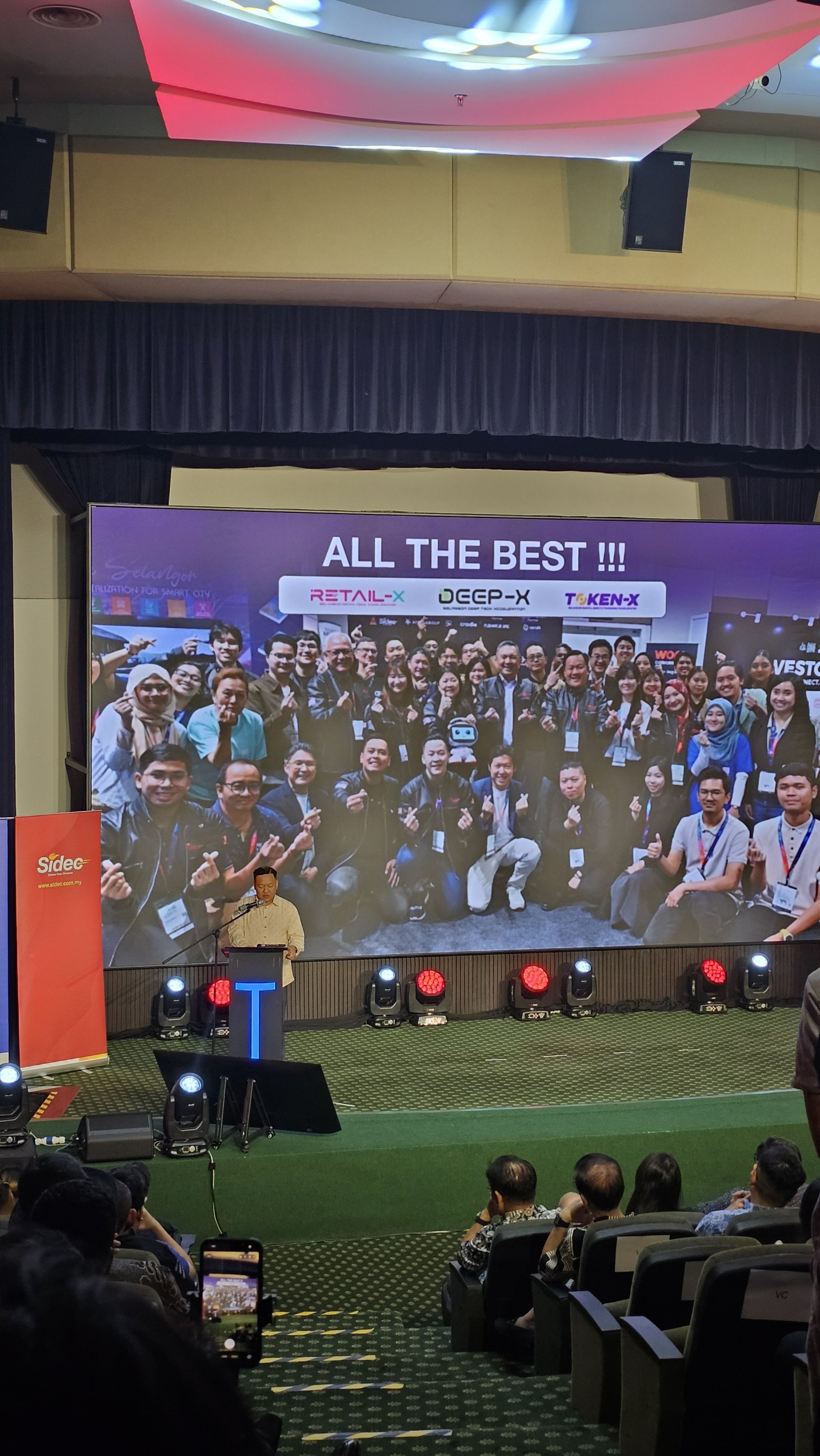 The SIDEC Deep-X 2026 accelerator cohort on stage at MRANTI Park during the Pitch@Selangor launch
